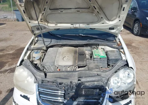 2008 Volkswagen Jetta Se/Sel from USA, damaged, VIN 3VWRM71K28M003718